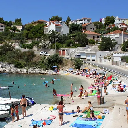 Family-friendly With Swimming Pool Mavarstica, Ciovo - 18744 * Τρογκίρ