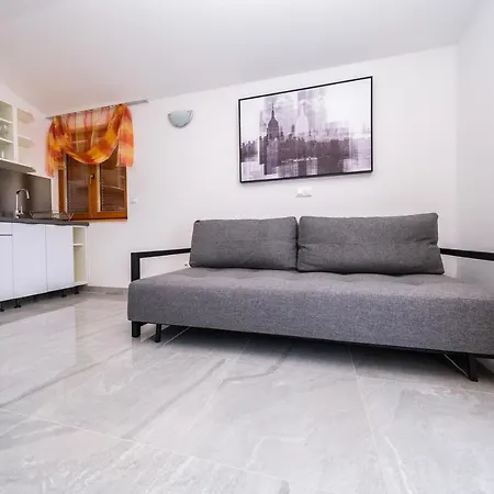 Family-friendly With Swimming Pool Mavarstica, Ciovo - 18744 *
