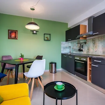 Διαμέρισμα Family-friendly With Swimming Pool Mavarstica, Ciovo - 18744 Τρογκίρ