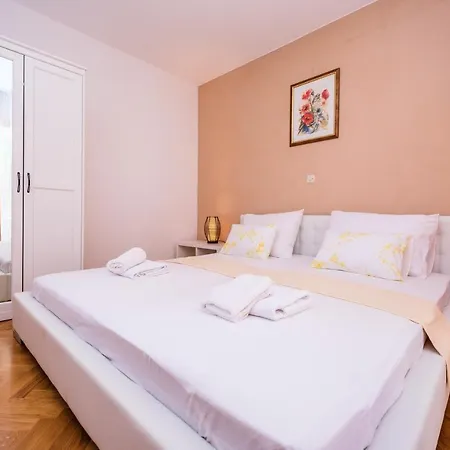 Family-friendly With Swimming Pool Mavarstica, Ciovo - 18744