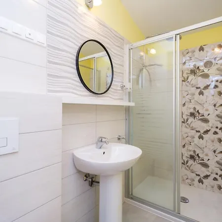 Family-friendly With Swimming Pool Mavarstica, Ciovo - 18744 Τρογκίρ