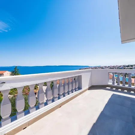 Διαμέρισμα Family-friendly With Swimming Pool Mavarstica, Ciovo - 18744 Τρογκίρ