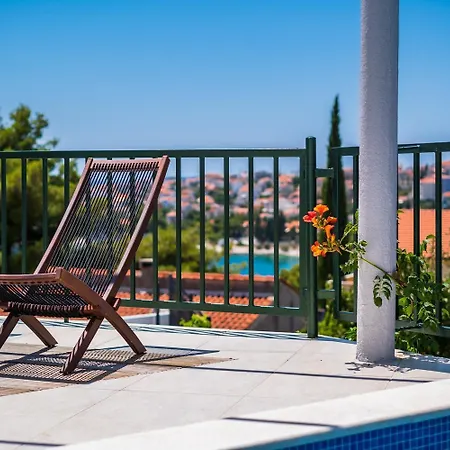Διαμέρισμα Family Friendly With A Swimming Pool Mavarstica, Ciovo - 18744 *