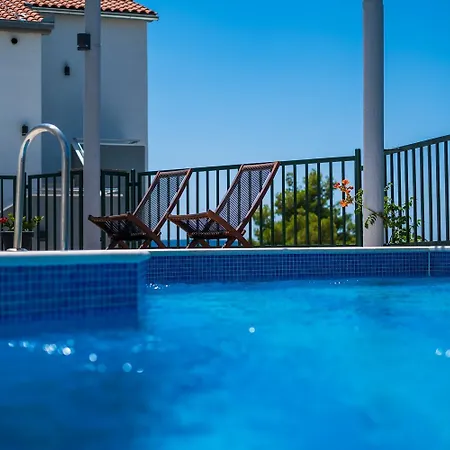 Family Friendly With A Swimming Pool Mavarstica, Ciovo - 18744 Διαμέρισμα Τρογκίρ