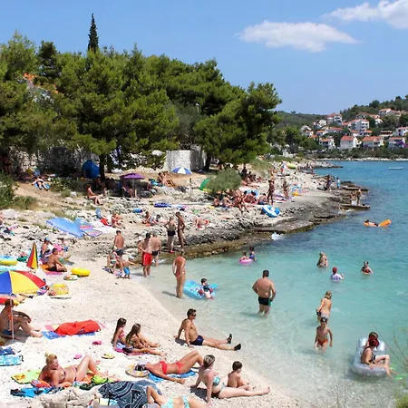 Διαμέρισμα Family Friendly With A Swimming Pool Mavarstica, Ciovo - 18744